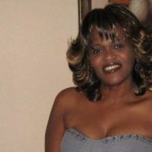 Meet your Posher, Lora